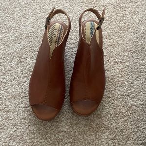 boc brown block heel